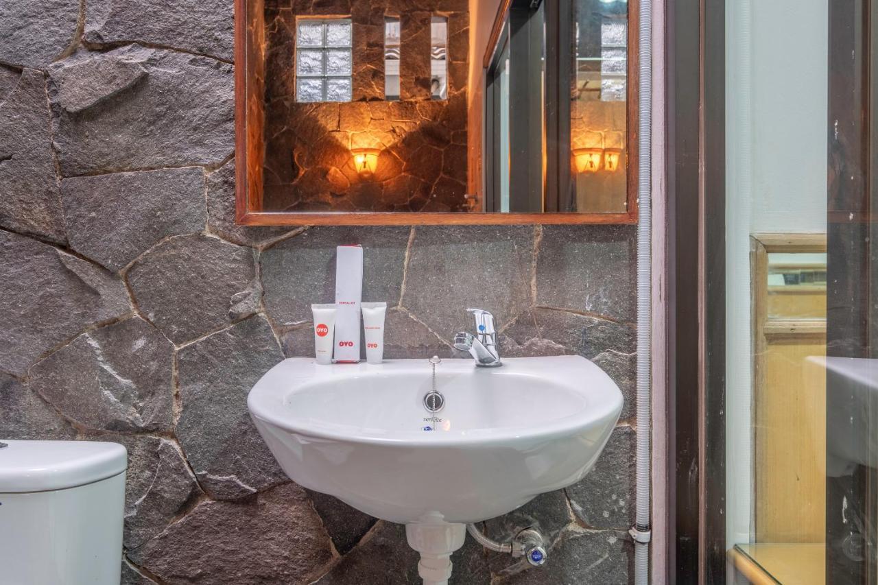 Imelda Residence Setrasari Redpartner バンドゥン エクステリア 写真