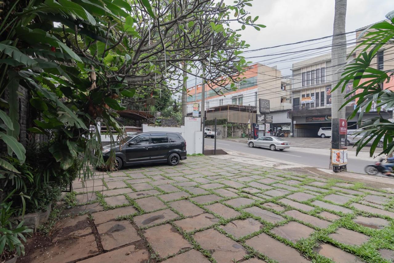 Imelda Residence Setrasari Redpartner バンドゥン エクステリア 写真