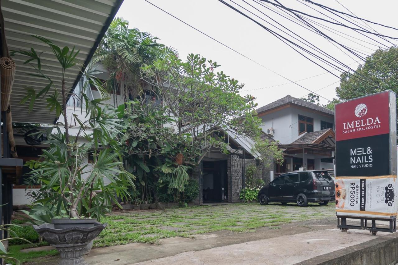 Imelda Residence Setrasari Redpartner バンドゥン エクステリア 写真