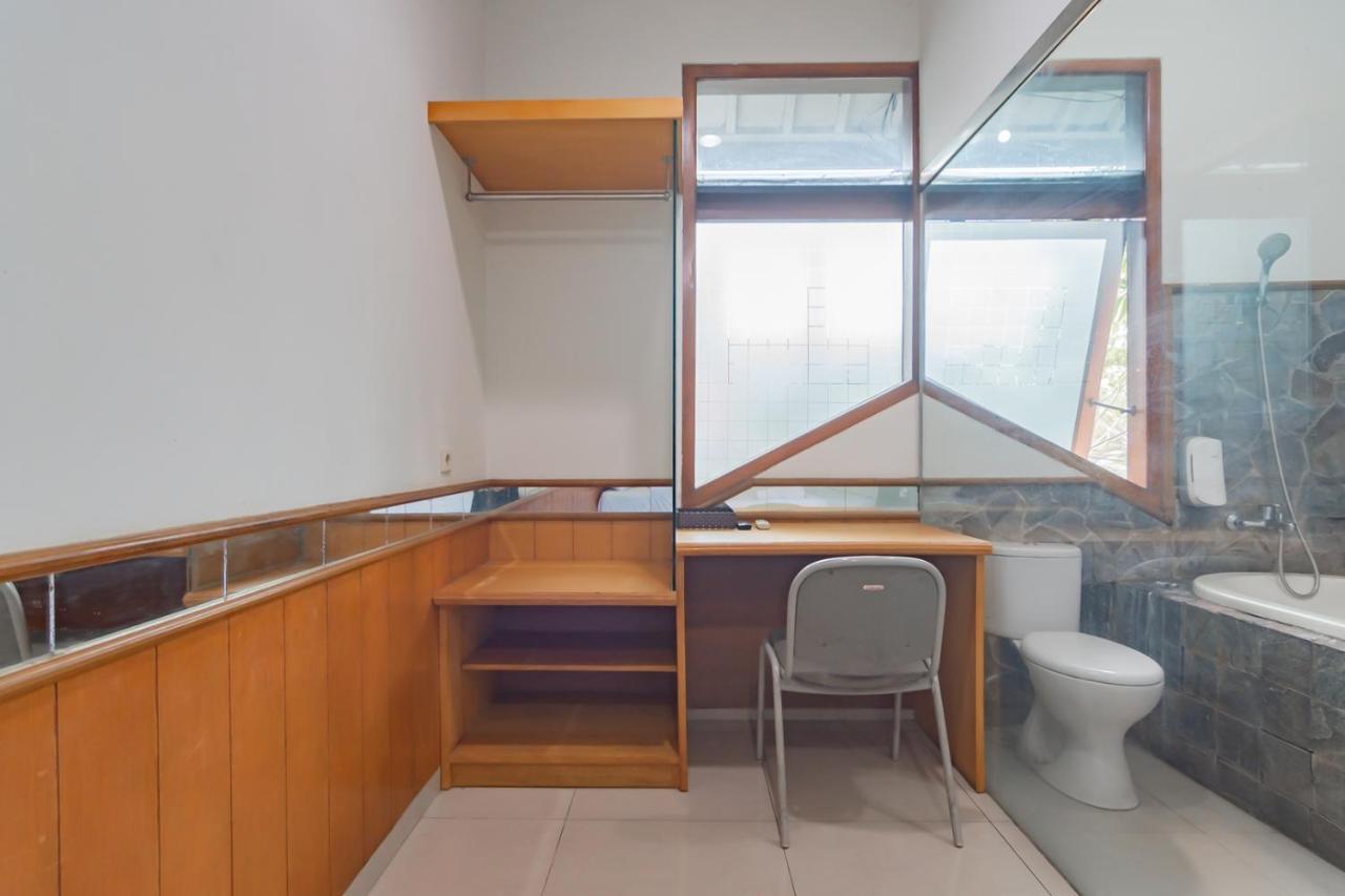 Imelda Residence Setrasari Redpartner バンドゥン エクステリア 写真